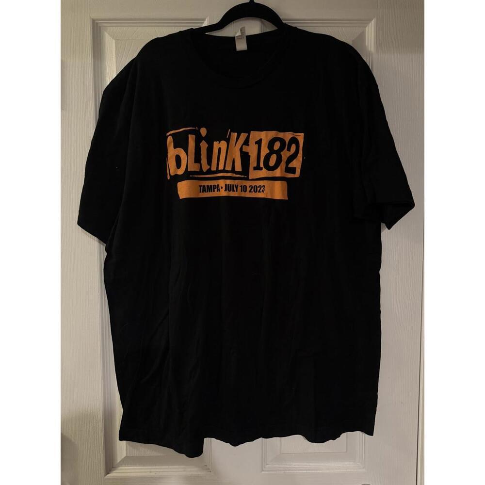 Blink-182 Tampa July 10 2023 Tour Shirt Pirate Bunny XXL